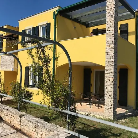 Fuer 6 Personen Ca 75 M In Basanija, Istrien Umag Und Umgebung *