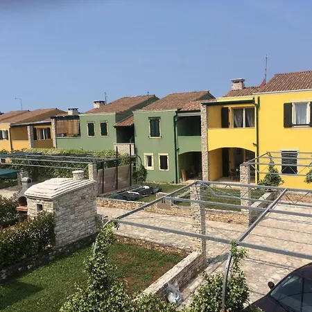 Apartment Fuer 6 Personen Ca 75 M In Basanija, Istrien Umag Und Umgebung Basanija